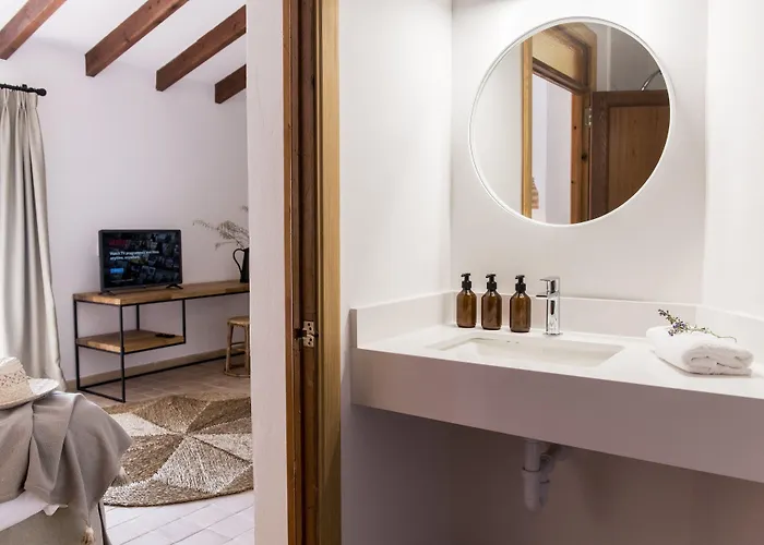 Curolla Petit Hotel