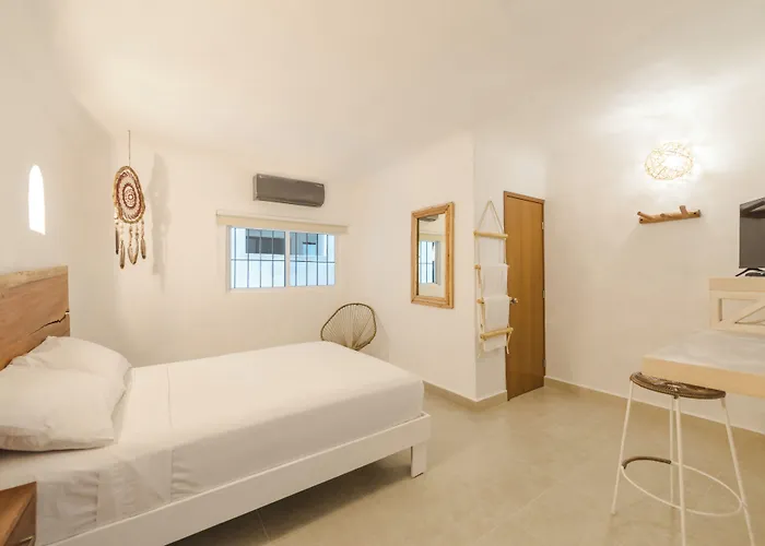 Hotel Puerto Caracol