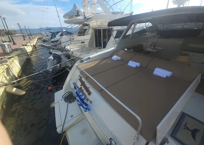 Poseidon Apartments And Villas By The Sea