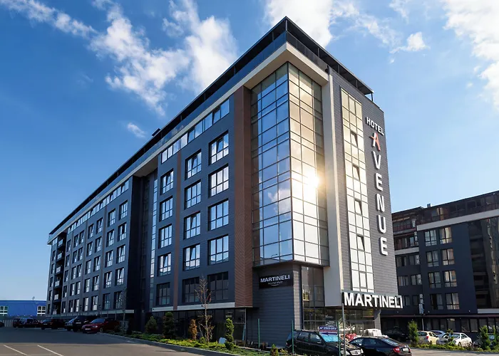 Avenue Hotel