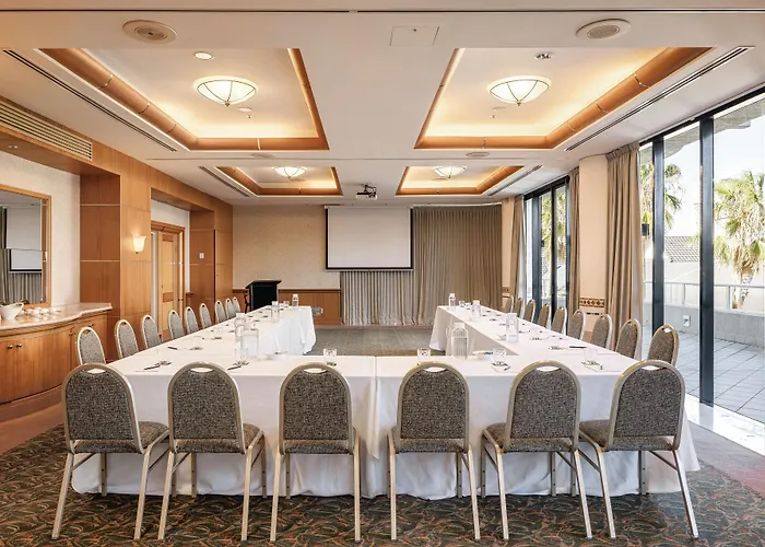Oaks Gold Coast Hotel