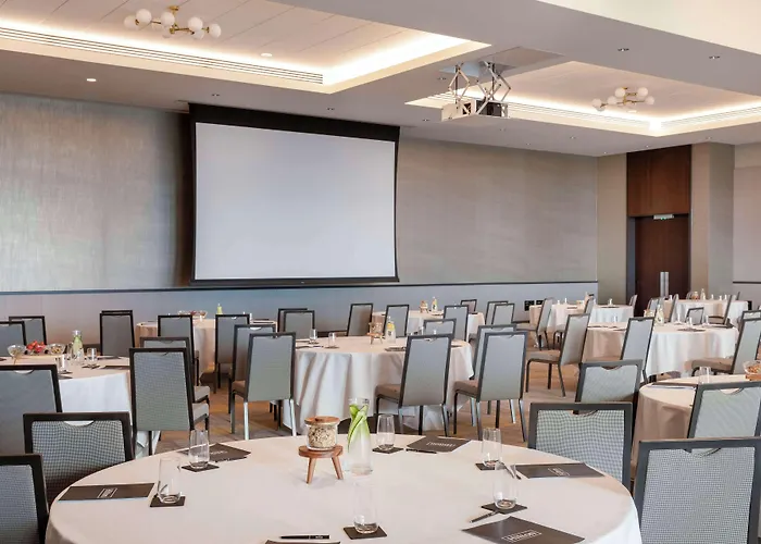 Hilton Woking