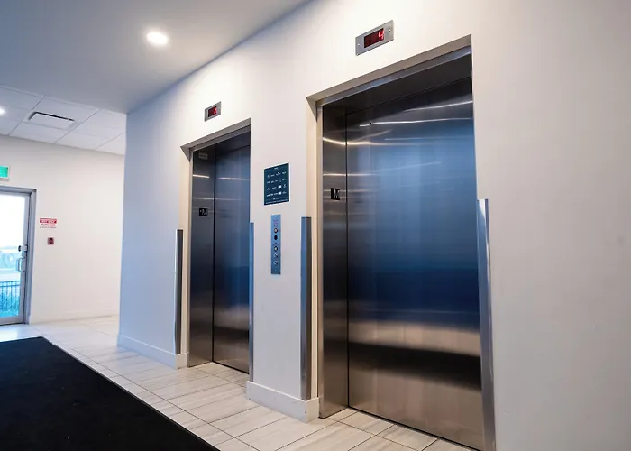 Holiday Inn Express & Suites - Edmonton Sw - Windermere By Ihg