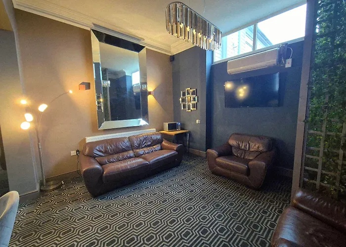 Oyo Ivy Hotel