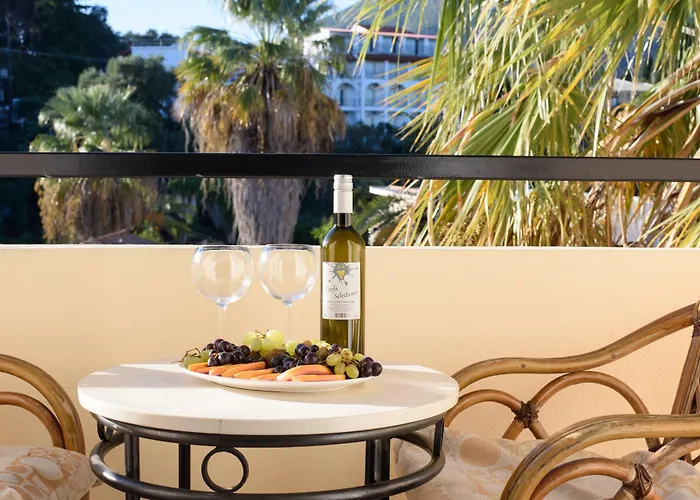 Ipsos Di Mare (Adults Only)