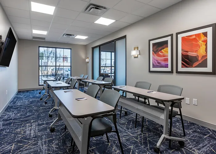 Comfort Suites Scottsdale Talking Stick Entertainment District
