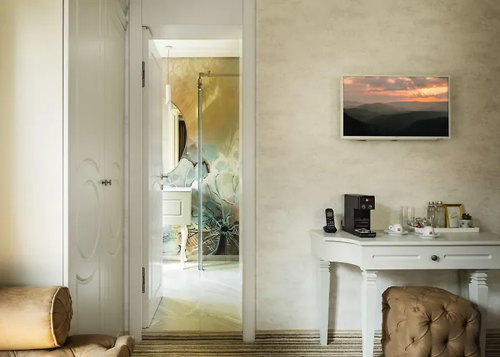 Art Boutique Hotel Gallery 37 Plovdiv - Superb Location In The Old Town