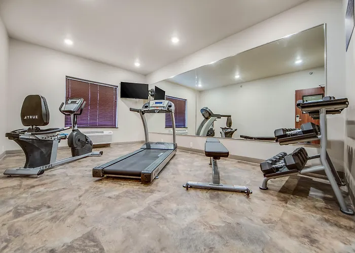 Cobblestone Hotel & Suites - Cozad