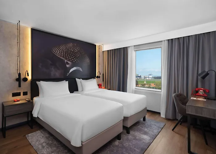 Radisson Red London Gatwick Airport
