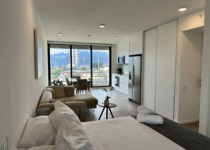 BEE Suites San José - Escalante
