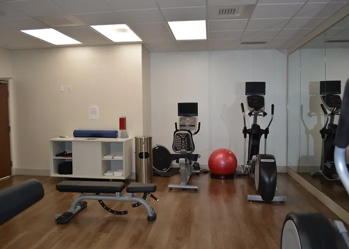Holiday Inn Express & Suites