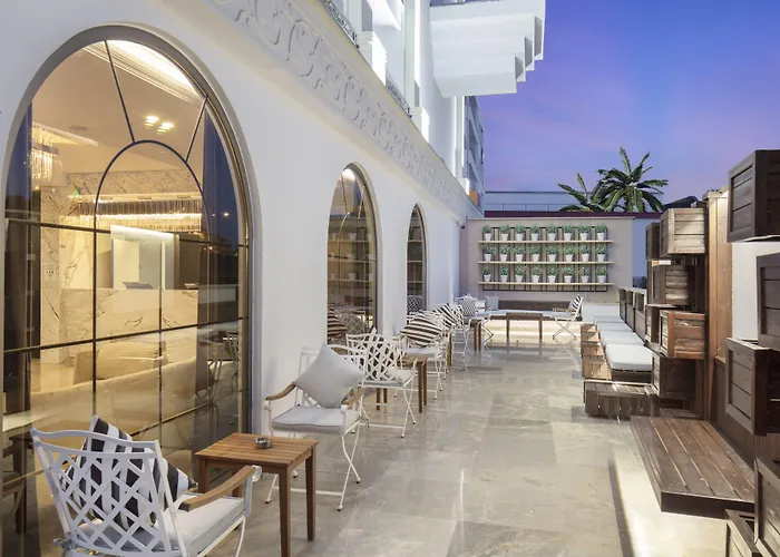 Blue Marlin Deluxe Spa & Resort