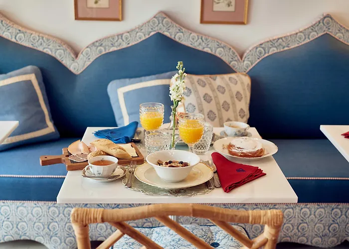 Cristine Bedfor Mahon Boutique Hotel
