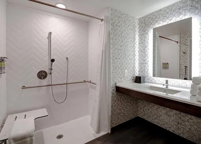 Holiday Inn - Erie By Ihg
