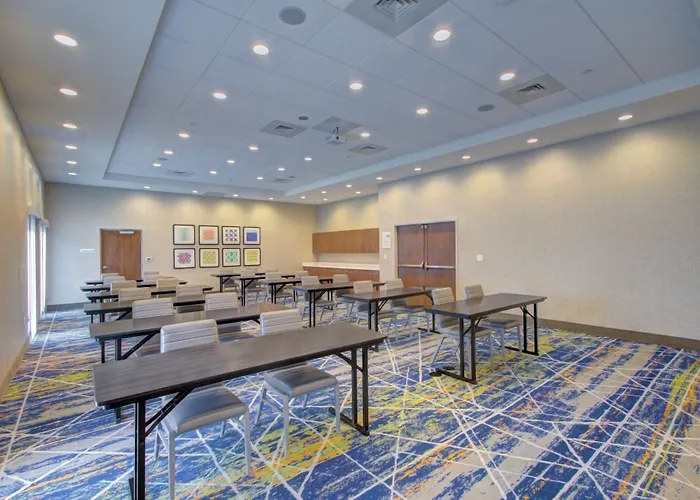 Holiday Inn Express & Suites Charlotte Southwest By Ihg