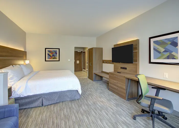 Holiday Inn Express & Suites Charlotte Southwest By Ihg