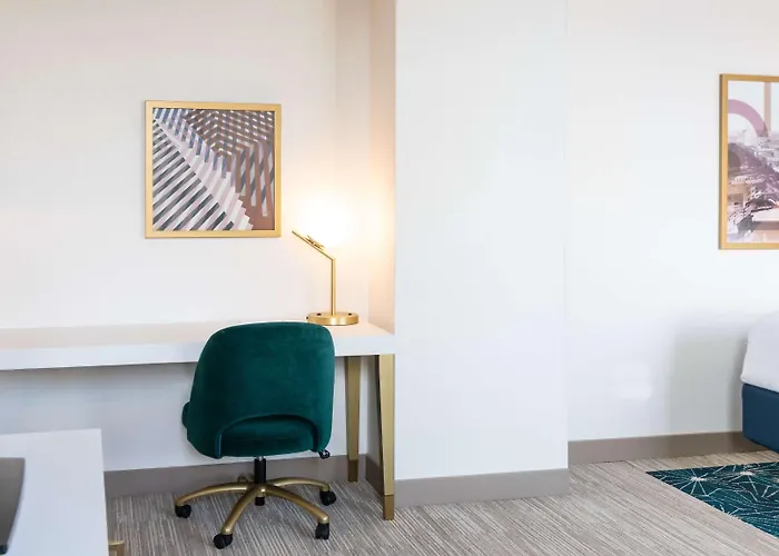 Hilton Garden Inn Flint Downtown