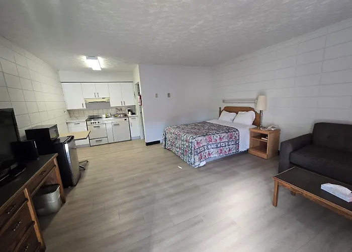 Camelot Court Motel