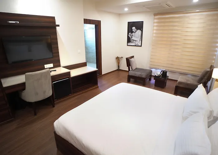 Sai Maa Hotel & Residency