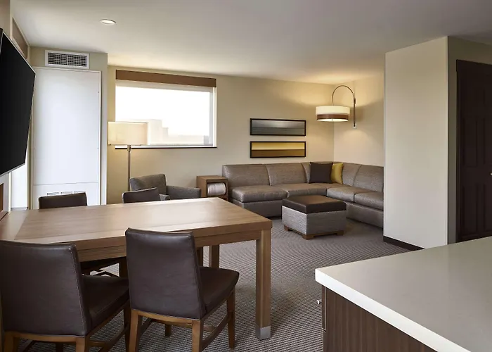 Hyatt Place Wilmington Riverfront