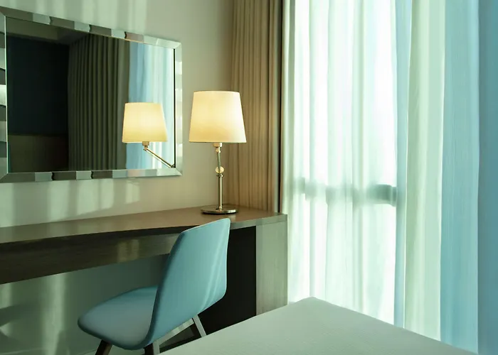 Hampton By Hilton Hamilton Park
