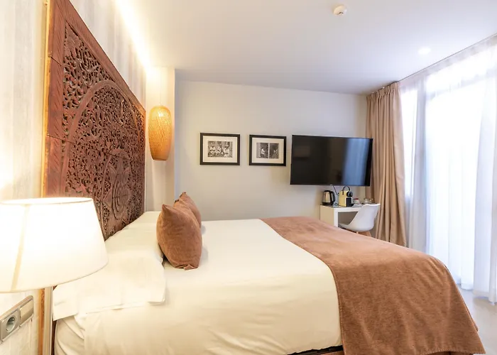 Serennia Fira Gran Via Exclusive Rooms