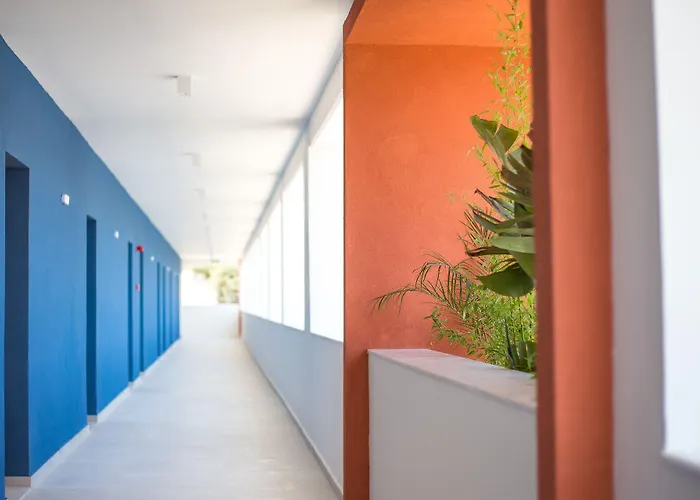 Mazoren Art Hotel