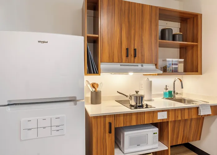 Uptown Suites Extended Stay Tampa Fl - Riverview