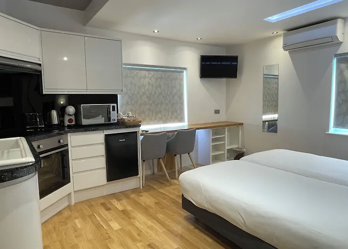 Rioshouse Henley