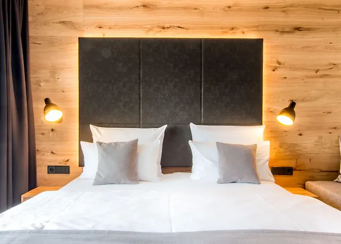 Wirthshof Hotel & Chalets