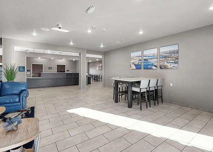 Riverstone Suites By Cobblestone Hotels - Chippewa Falls