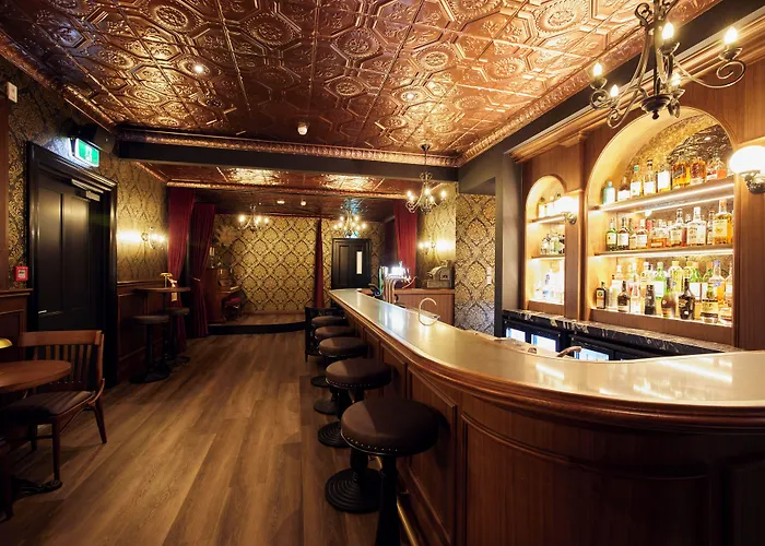 The Clements Hotel