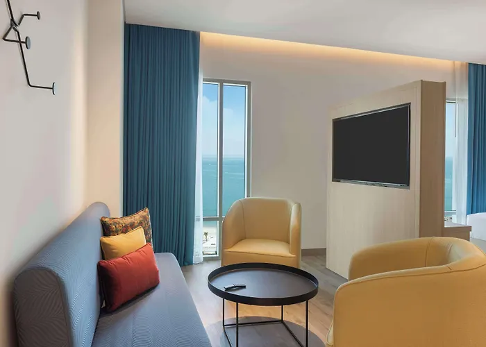 Hampton By Hilton Kuwait Salmiya