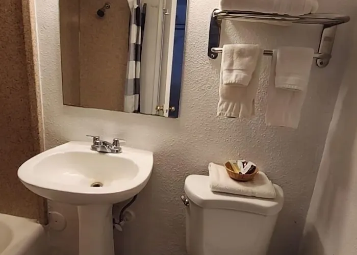 Welcome Inn And Suites