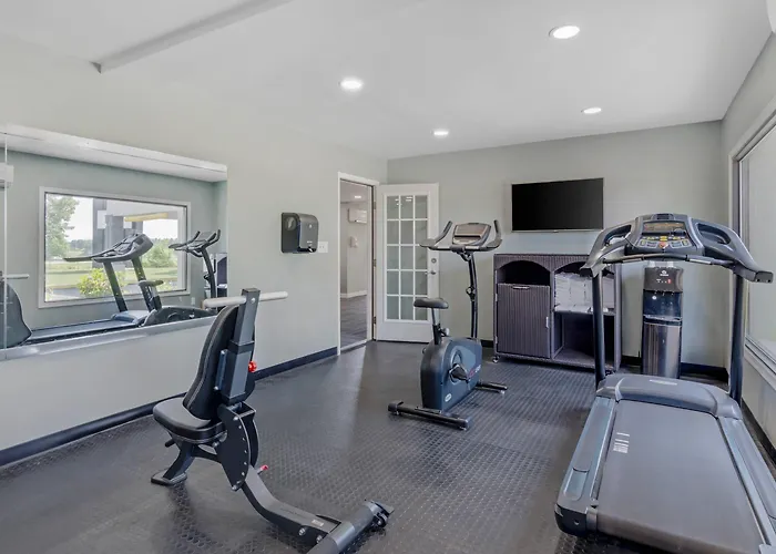Suburban Studios Verona - Staunton North