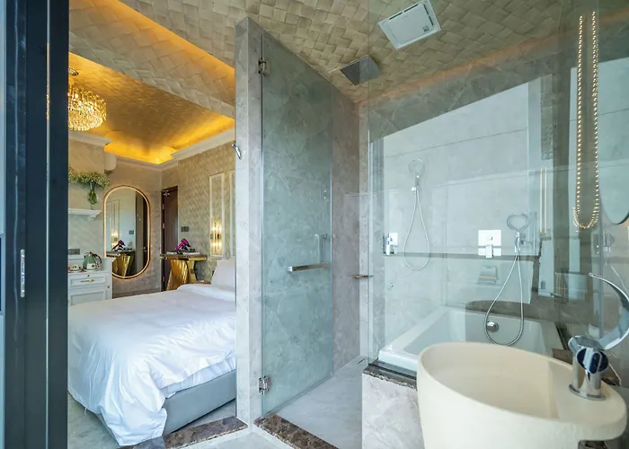 Ritz Residence - A Member Of The Luxury Hotel Group