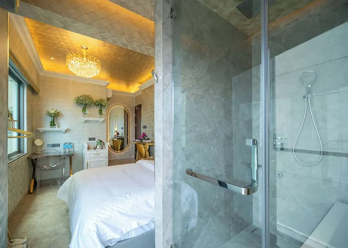Ritz Residence - A Member Of The Luxury Hotel Group