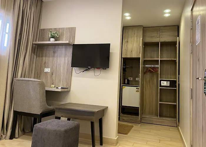 Holy Sheet Plus - Boutique Hotel