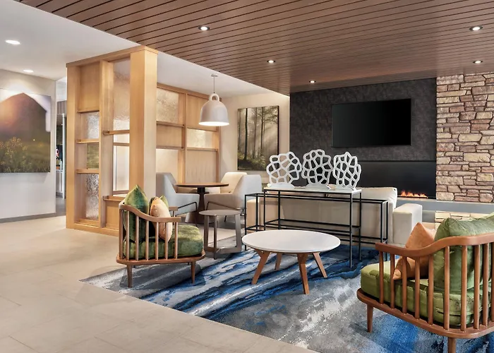 Fairfield Inn & Suites By Marriott Milwaukee West