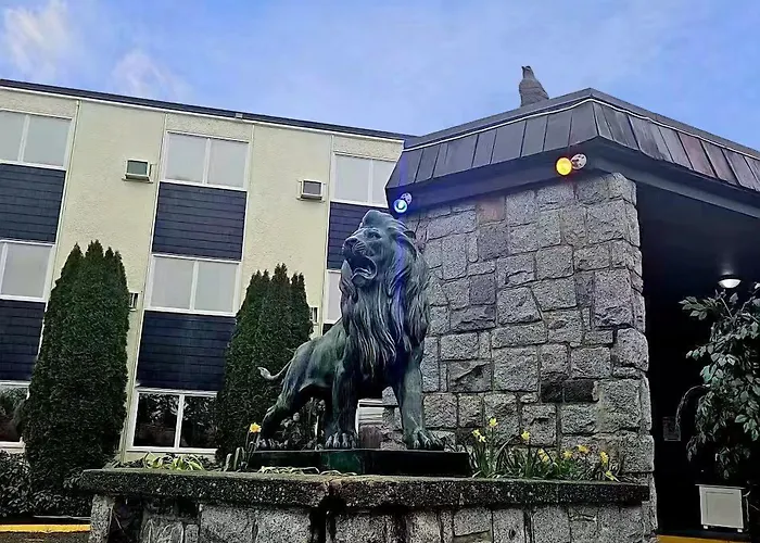 Marina Hotel