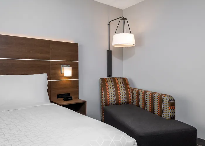 Holiday Inn Express & Suites - Colorado Springs South I-25 By Ihg