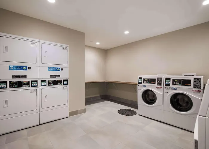Everhome Suites Corona