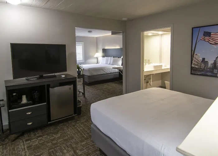 Americana Modern Hotel