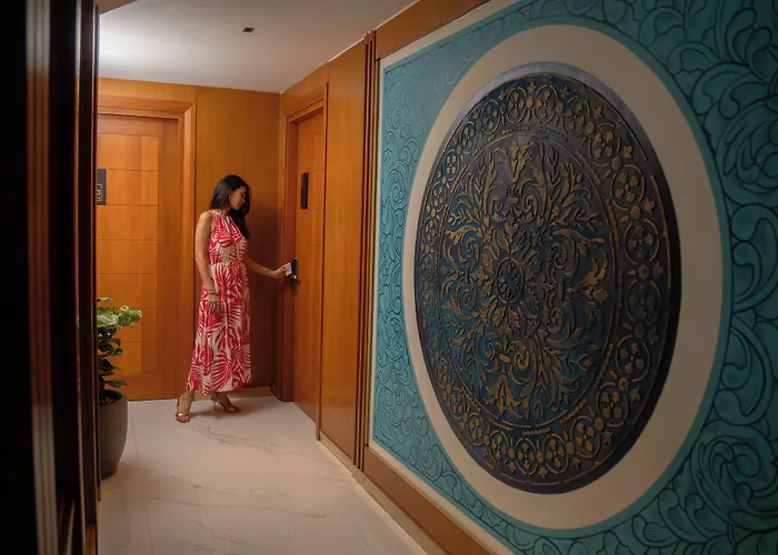 Umet Seaview Hotel With Free Airport Pick Up And Drop T&C Apply