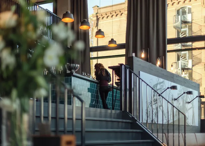 Holiday Inn - the niu, Fender Amsterdam