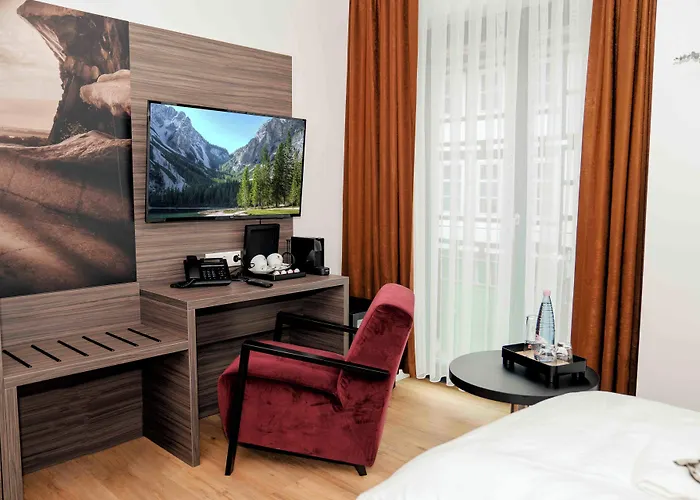Central Hotel & Lounge Adult Only