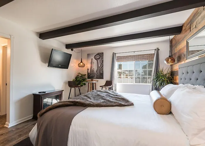 Shell Beach Inn
