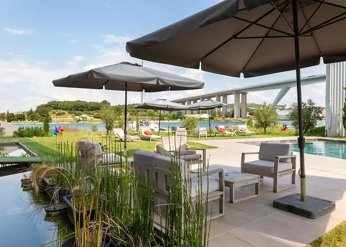 Golden Tulip Hotel & Rooftop Martigues Provence