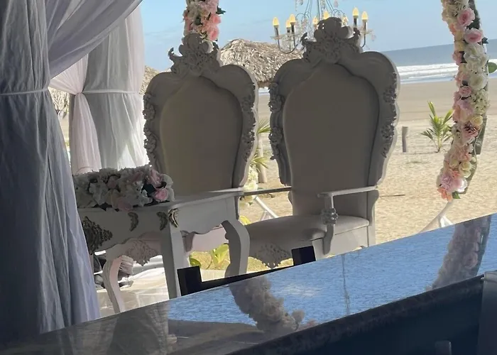 Sambo Mambo Beach Hotel