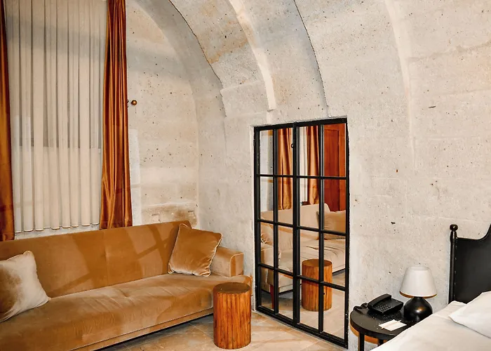 Evanthia Cave Suites